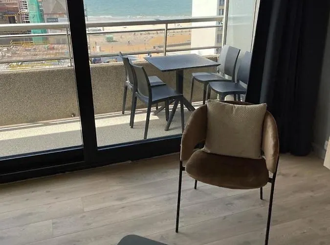 Апартаменти Angel By The Sea *