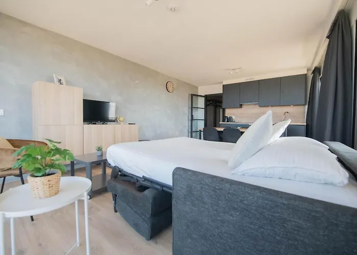 Angel By The Sea Остенде