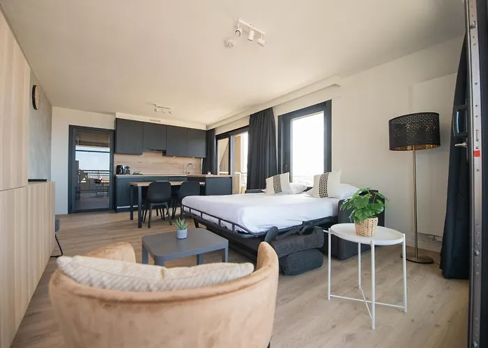 Angel By The Sea Остенде